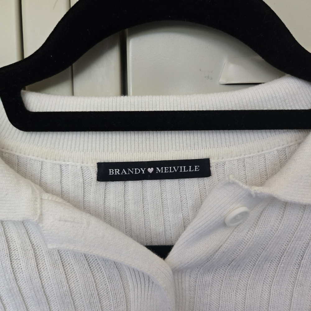 Brandy Melville Cream Ribbed Button Down Crop Top - Picture 2 of 3